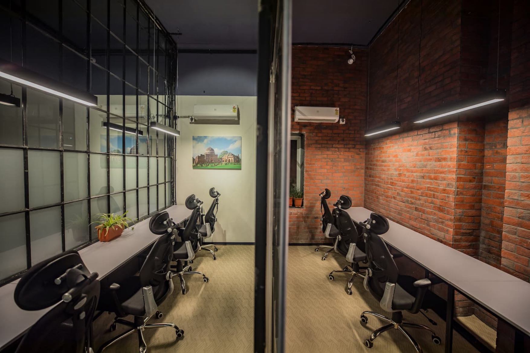 Coworking Space In Connaught Circle BI444